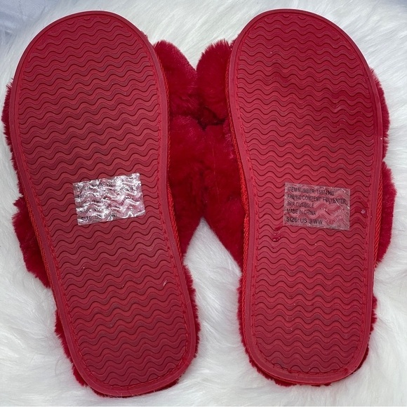 Criss Cross Slipper torrid faux fur red - Picture 6 of 10